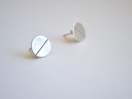 Silver disc line stud Stefni earrings